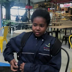 เพื่อน จ่อขมับ.